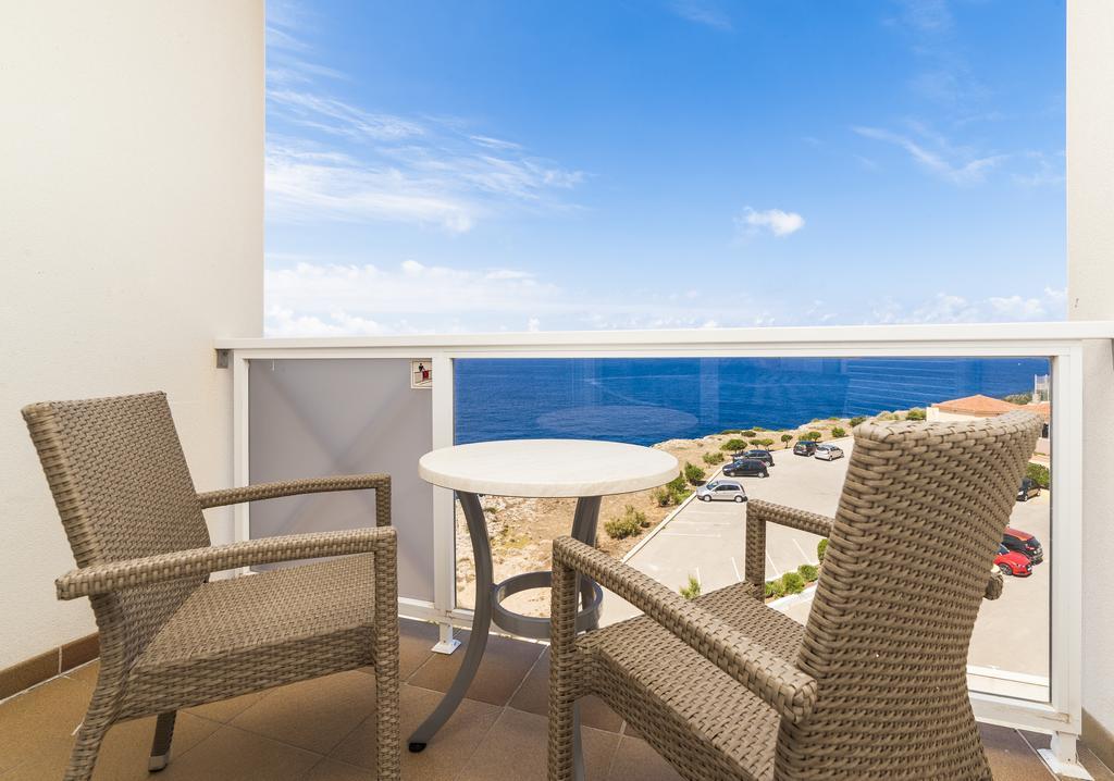 Hotel Globales Almirante Farragut Cala'N Blanes  Exterior foto