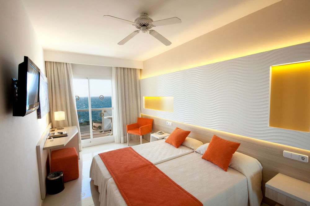 Hotel Globales Almirante Farragut Cala'N Blanes  Exterior foto